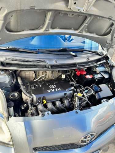 Toyota Yaris Sport 2010 3P, A/C, económico