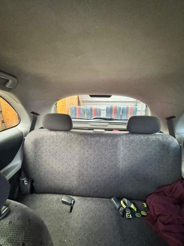 Toyota Yaris Sport 2010 3P, A/C, económico