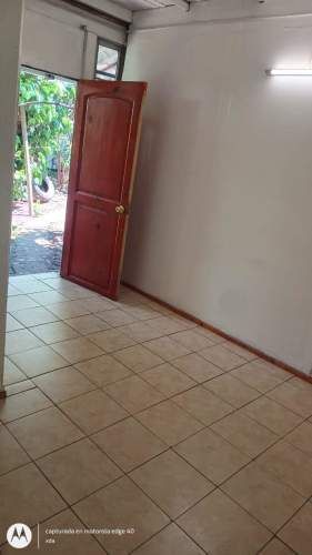 Habitación con baño independiente