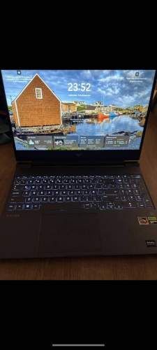 Se vende HP VICTUS 15