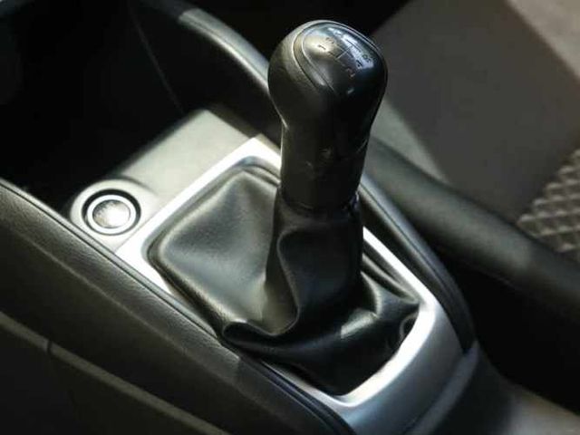 Nissan Versa 2023 Versa Mt 1.6