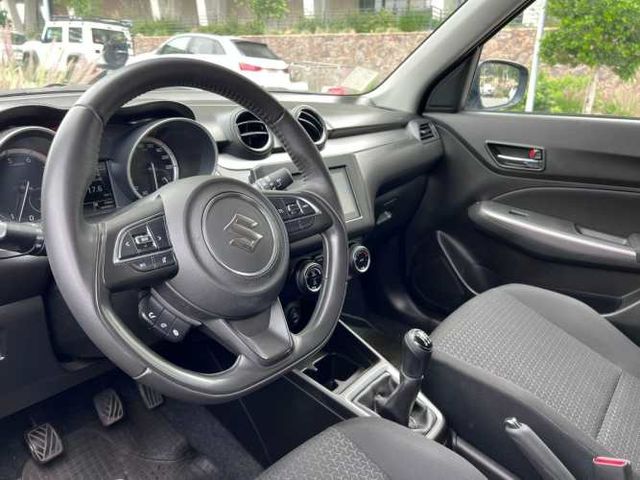 SUZUKI SWIFT GLX PLUS 1.2 MT 2023