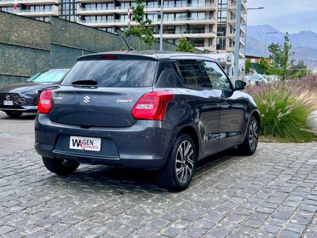 SUZUKI SWIFT GLX PLUS 1.2 MT 2023