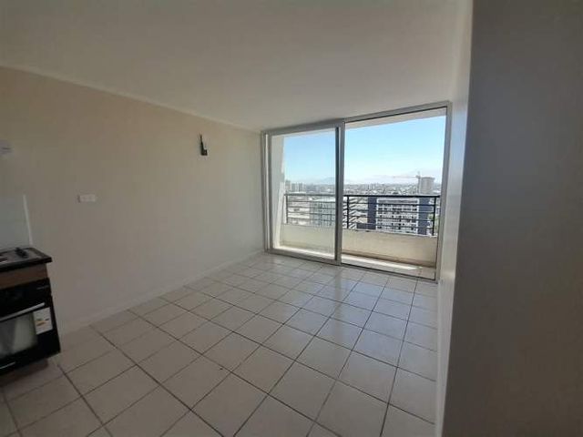 DEPARTAMENTO entre Francia y Pablo Urzua