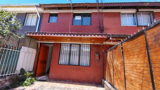 CASA Av. Gabriela con Calle Creta Norte