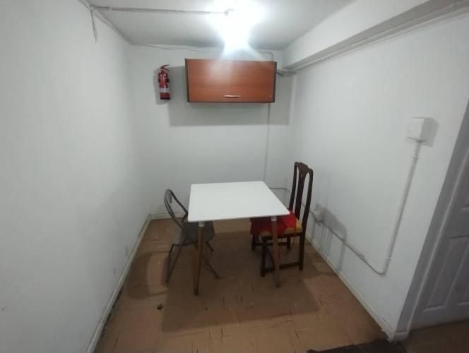 Arriendo pieza amoblada en metro ñuble