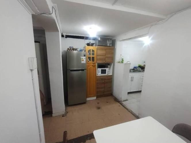 Arriendo pieza amoblada en metro ñuble