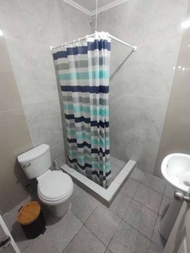 Arriendo pieza amoblada en metro ñuble