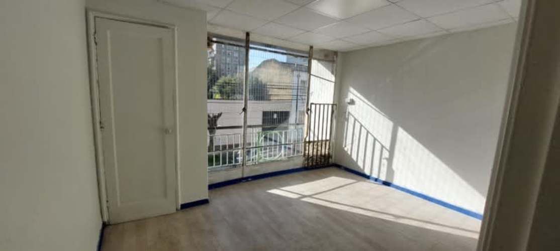 OFICINA 130M2 3P 2B 2E CALLE COCHRANE AL LLEGAR A SERRANO