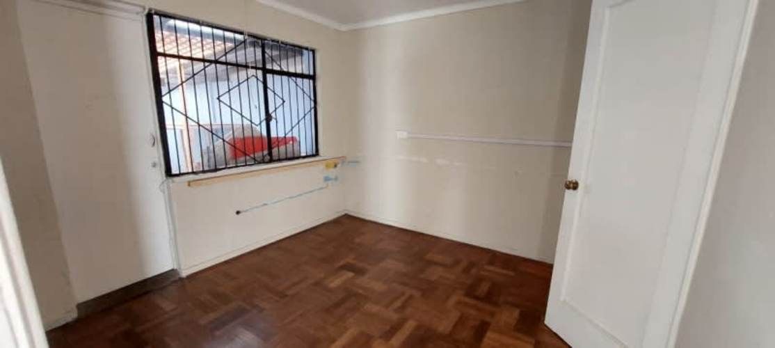 OFICINA 130M2 3P 2B 2E CALLE COCHRANE AL LLEGAR A SERRANO