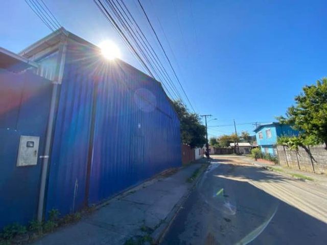 GALPÓN 210M2 CALLE CAMILO HENRÍQUEZ