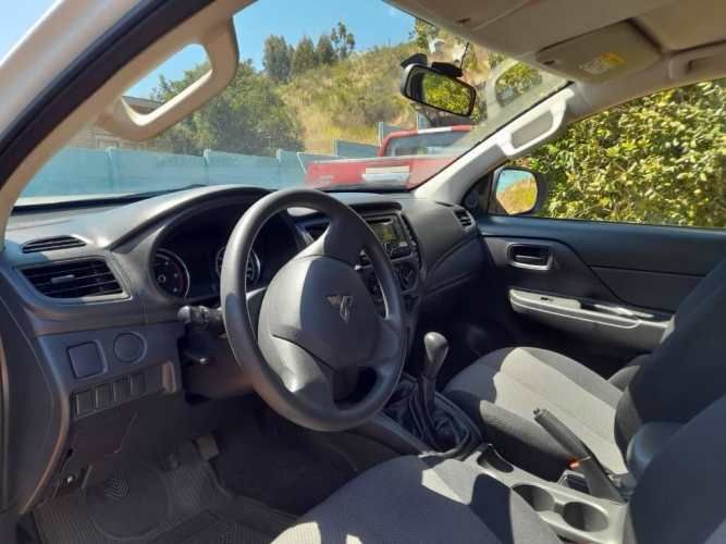 Camioneta Mitsubishi L200 2.4 año 2022. Diésel Commonrail World. CR.