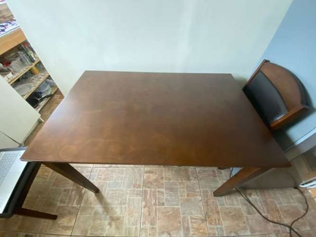 Mesa comedor + 2 sillas