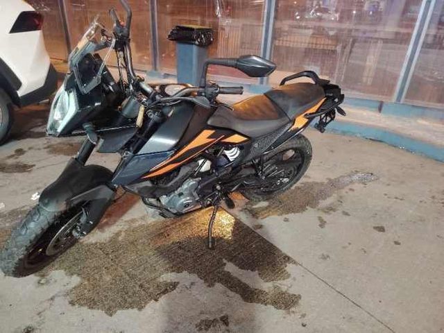 Se vende KTM 250 adventure