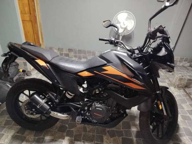 Se vende KTM 250 adventure