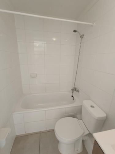 SE ARRIENDA DEPTO. DE 2D1B CON ESTACIONAMIENTO EN LA CISTERNA