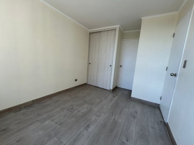 SE ARRIENDA DEPTO. DE 1D1B CON BODEGA FRENTE A METRO EL PARRON