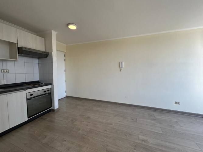 SE ARRIENDA DEPTO. DE 1D1B CON BODEGA FRENTE A METRO EL PARRON