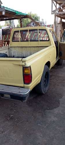 Camioneta Nissa 1989 (pick up 1800 corta)