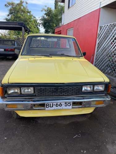 Camioneta Nissa 1989 (pick up 1800 corta)