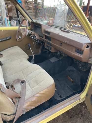 Camioneta Nissa 1989 (pick up 1800 corta)