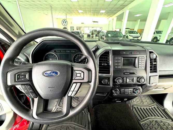 Ford F-150 Cabina Simple 4x4 2017