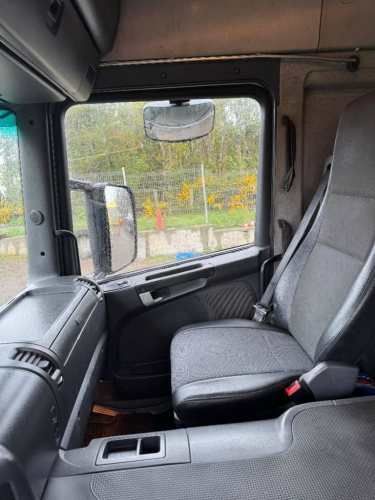 Camión Scania p310b 2015