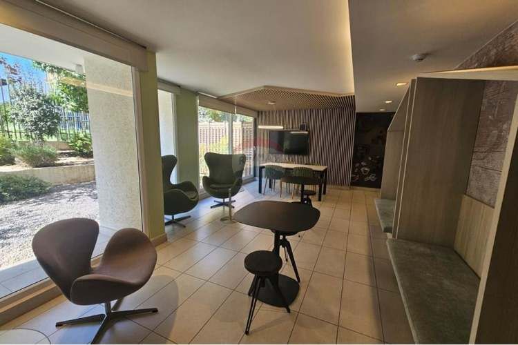 Maravilloso! 2dorm + est +bod, metro plaza egaña