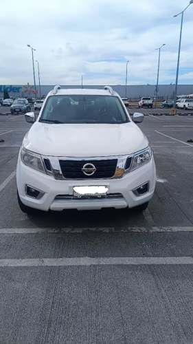 Camioneta Nissan navara np300 XE