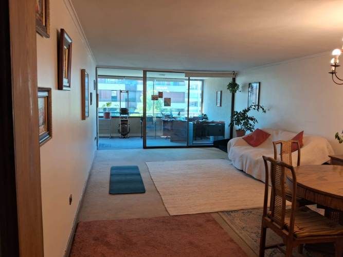 PIEZA GRANDE CON BAÑO PRIVADO