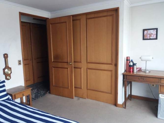 PIEZA GRANDE CON BAÑO PRIVADO