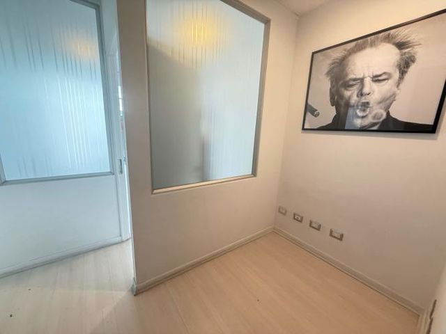 OFICINA LUMINOSA 2 ESTACIONAMIENTOS (134491)