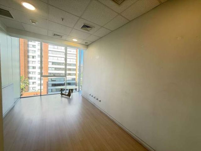 OFICINA LUMINOSA 2 ESTACIONAMIENTOS (134491)