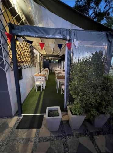 PRECIOSA CAFETERIA - PASTELERIA - EMPORIO PASOS METRO ÑUÑOA