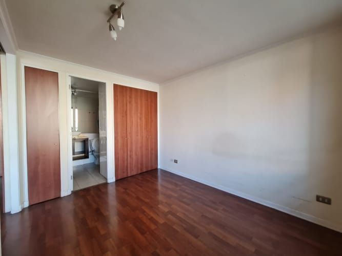 En impeclable estado, gastos comunes bajos.