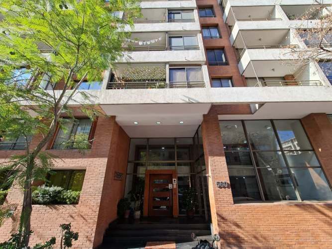 En impeclable estado, gastos comunes bajos.