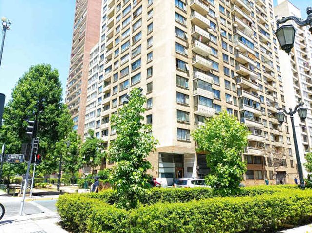 Luminoso. Av. Santa Rosa. Metro Santa Lucía (134508)