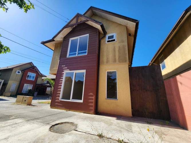 Casa Amplia 3D3B 2E en Pedro de la Paz (134511)