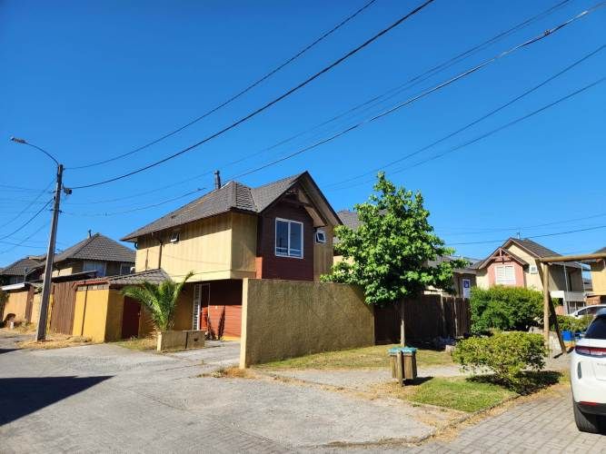 Casa Amplia 3D3B 2E en Pedro de la Paz (134511)