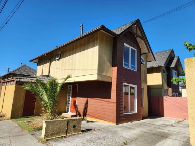 Casa Amplia 3D3B 2E en Pedro de la Paz (134511)