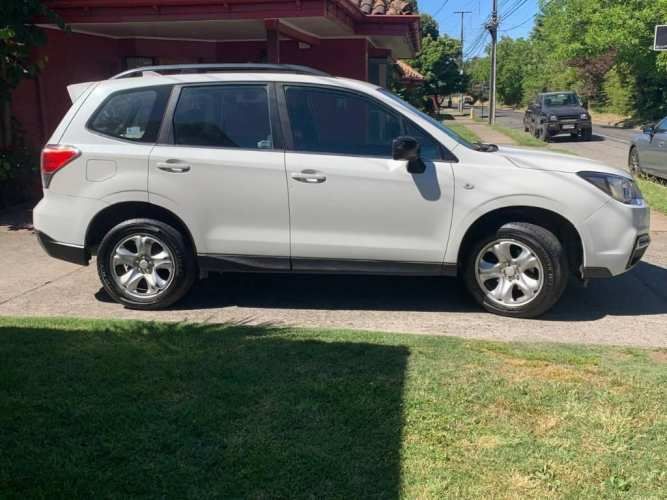 Vendo o Permuto hermoso Subaru 1