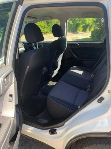 Vendo o Permuto hermoso Subaru 1