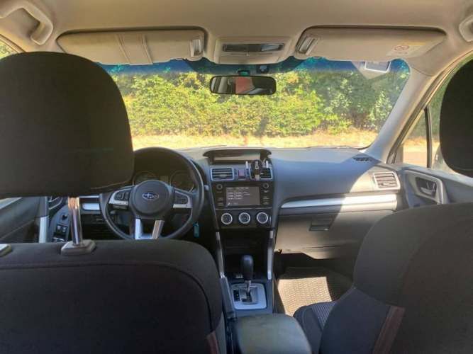Vendo o Permuto hermoso Subaru 1