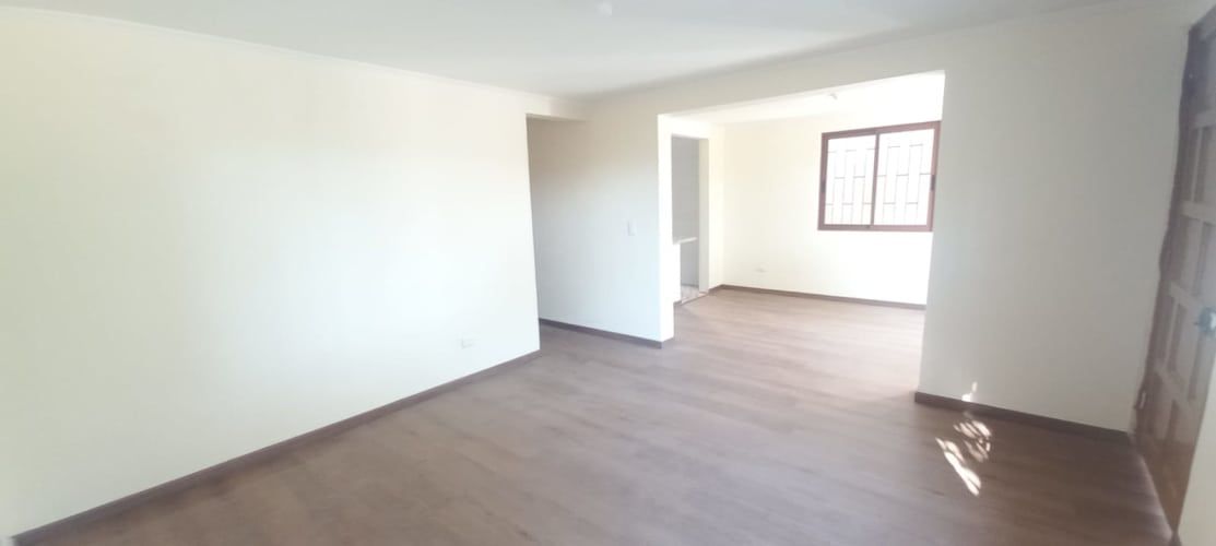 HERMOSA CASA CON GRAN PLUSVALIA Y AMPLIO ANTE JARDIN