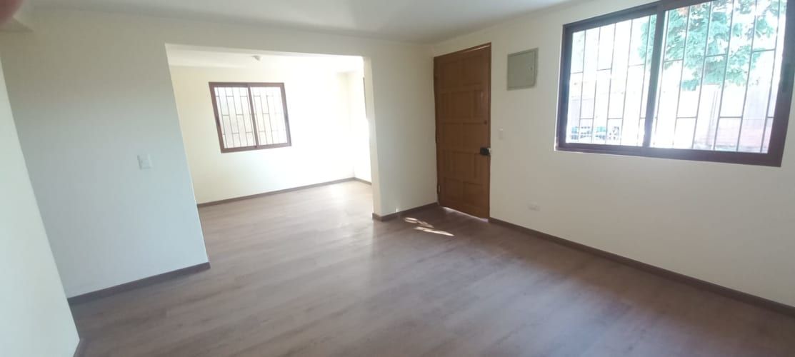 HERMOSA CASA CON GRAN PLUSVALIA Y AMPLIO ANTE JARDIN