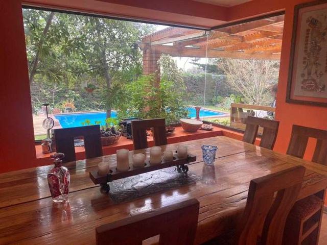 Amplia casa 6 dorm 5 baños Quincho Piscina (134547)