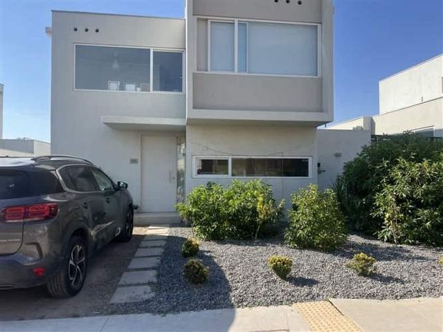 CASA Avenida casa de piedra