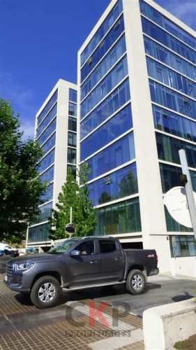 OFICINA Av Las Condes / Estoril