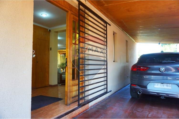 Amplia y luminosa casa en la cisterna