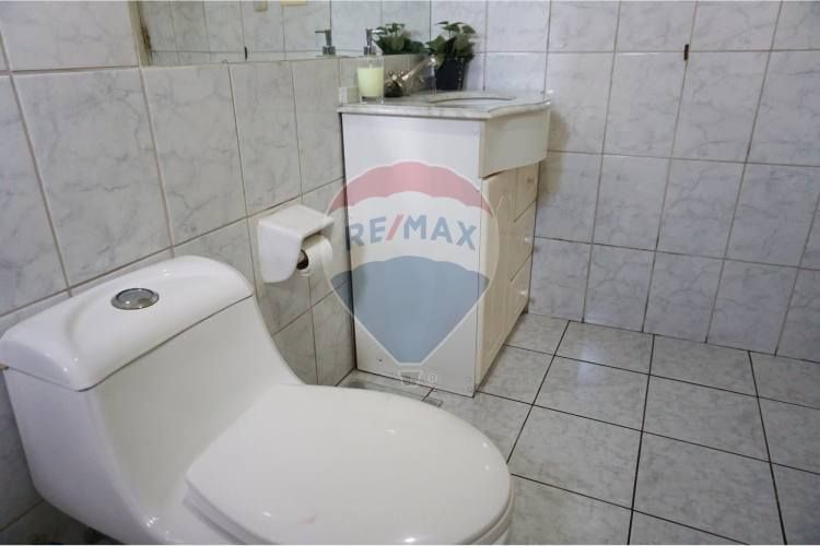 Amplia y luminosa casa en la cisterna